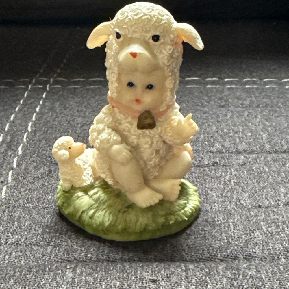 Vintage Turtle King Corp baby/sheep/lamp Figurine